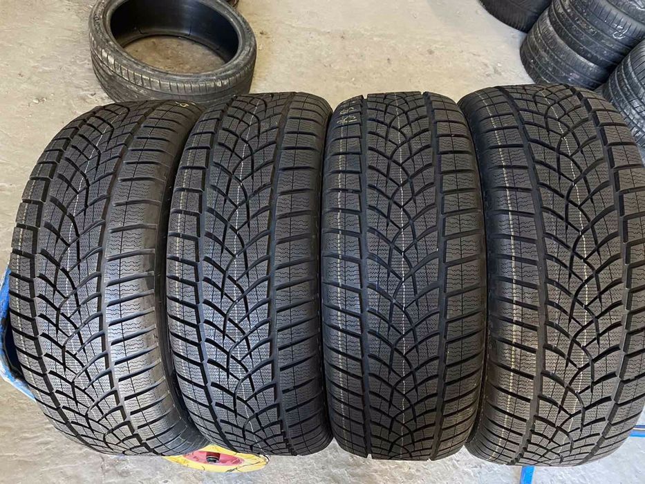235/55/19 R19 Goodyear Ultra Grip Perfomance GEN1 4шт новые зима