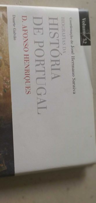 Coleção de 32 livros sobre a História de Portugal