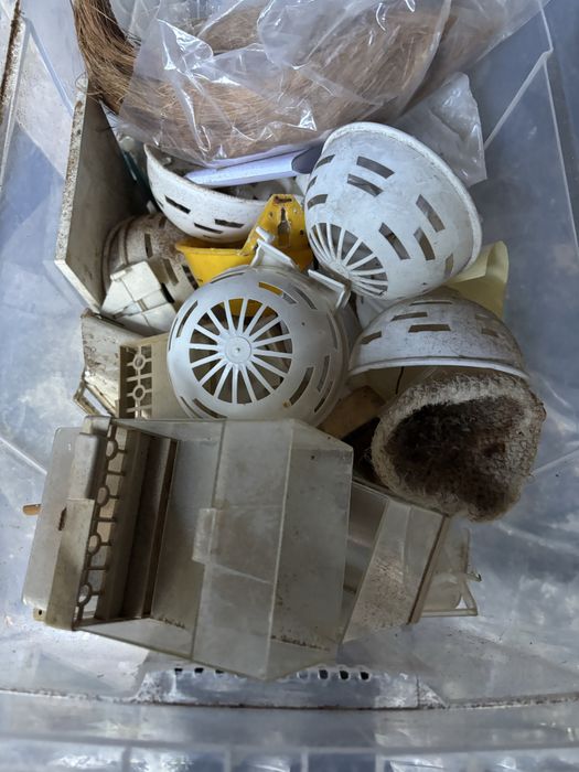 Gaiolas ninhos e acessorios