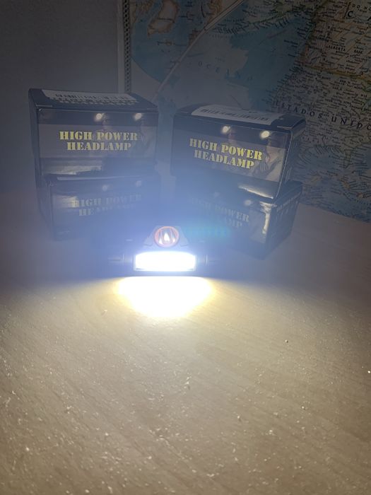 Lanterna LED para cabeça