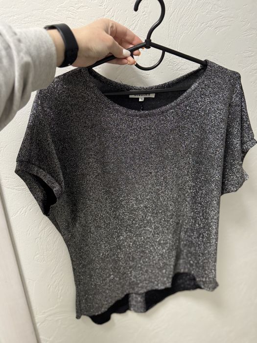 Футболка нарядна  М, Л