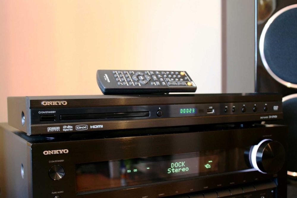 Odtwarzacz CD DVD Onkyo Dv SP 406 USB compact disk mp3