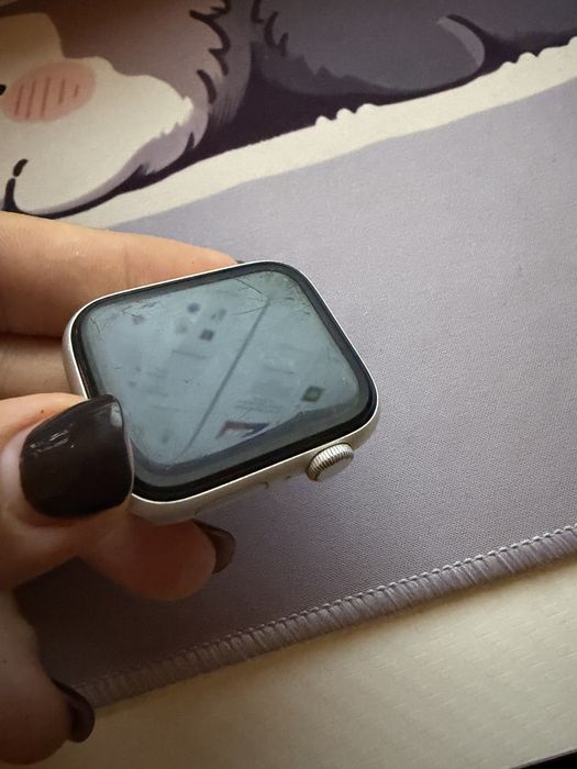 Sprzedam Apple Watch SE 44 mm