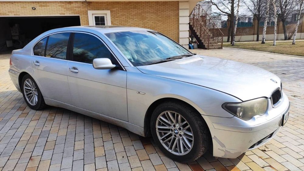 BMW 7 дзвонити до 22:00