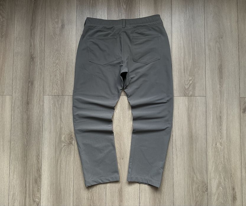 Спортивні брюки штани Under Armour (36/30)
