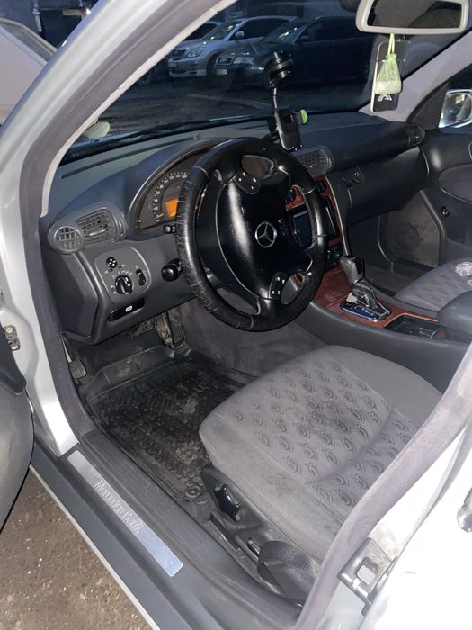 Мерседес 2002 2.2 дизель