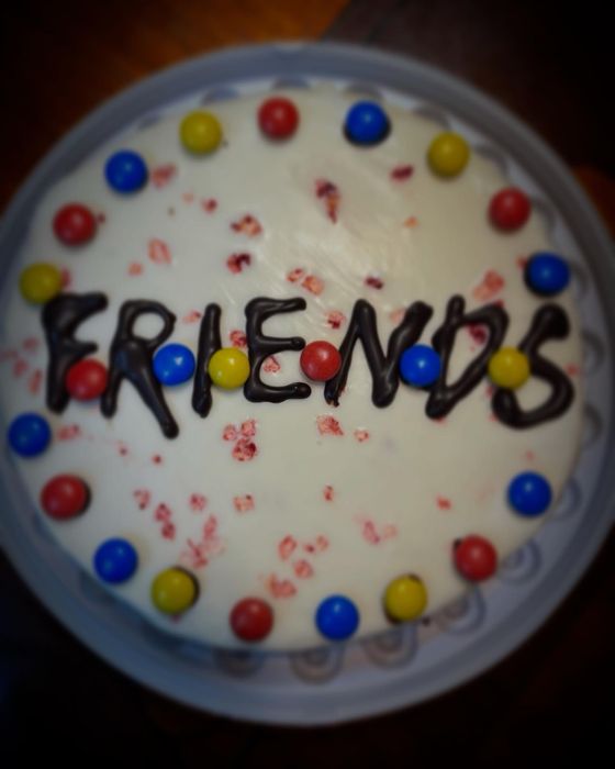 Фотозона на 16 років в стилі серіалу Friends