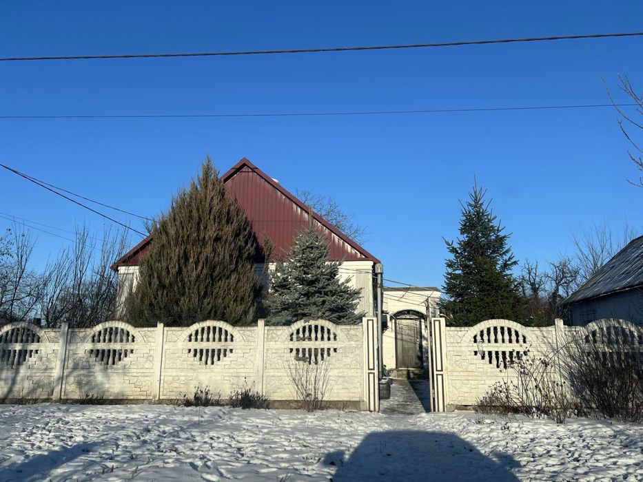 Продам будинок з гаражем