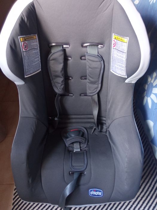 Vendo carrinho e cadeiras auto de bebé