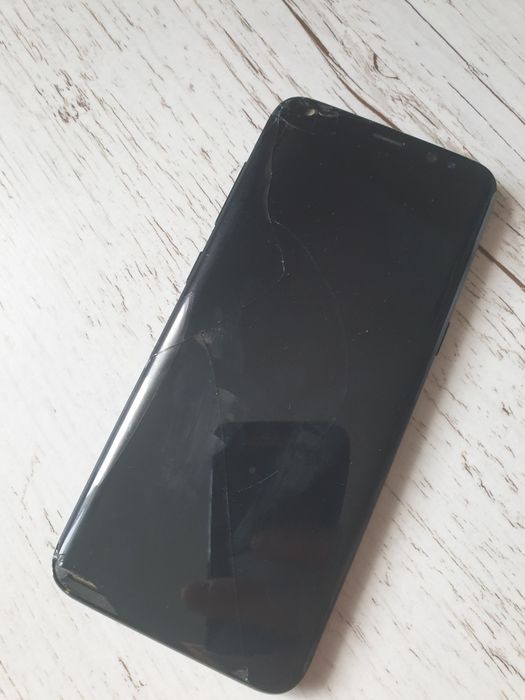 Samsung s8 4/64 gb