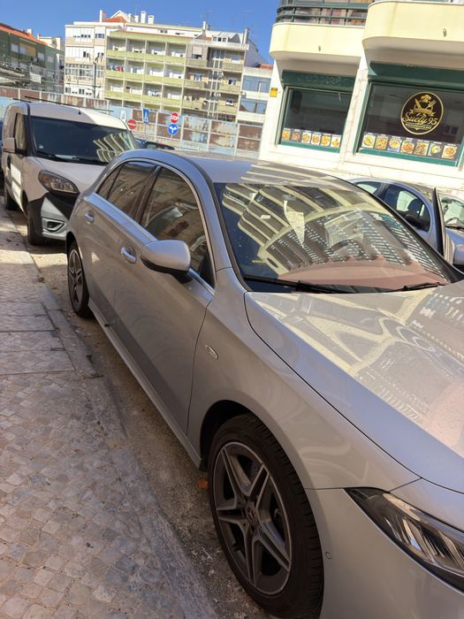 Renting Renault Mégane E-Tech524404035357911042