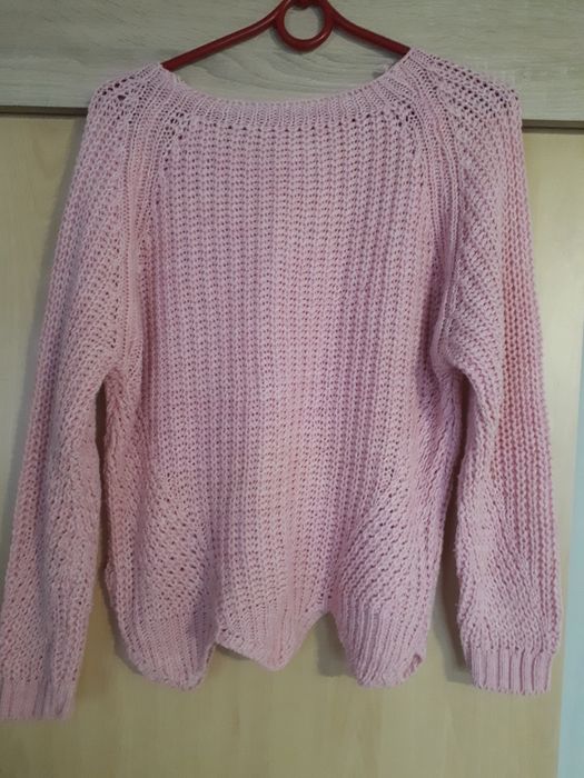Śliczny różowy sweter