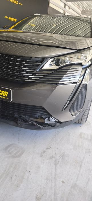 Peugeot 3008 GT híbrido plugin salvado