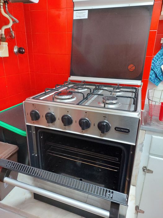 Vendo fogão Electronia gás natural