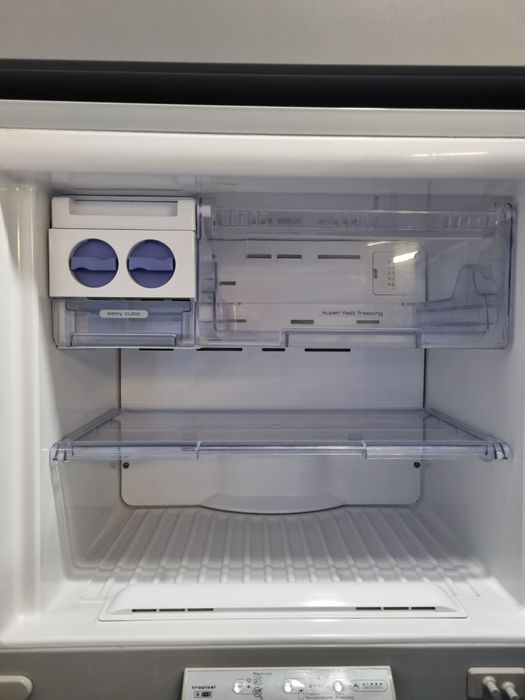 Продам холодильник Whirpool