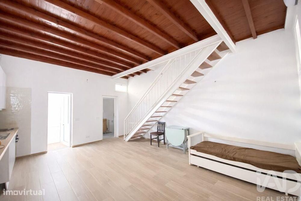 Casa / Villa T2 em Faro (Sé e São Pedro) de 64,00 m2