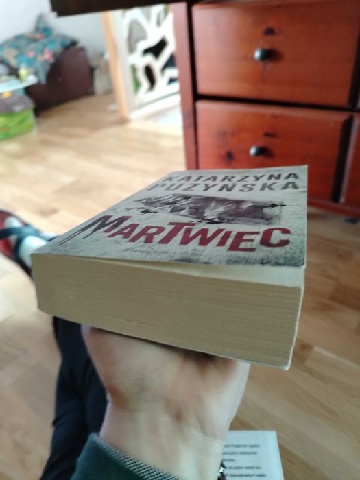 Martwiec, Katarzyna Puzyńska