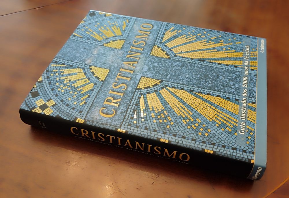 Livro enciclopédico "O Cristianismo" - NOVO