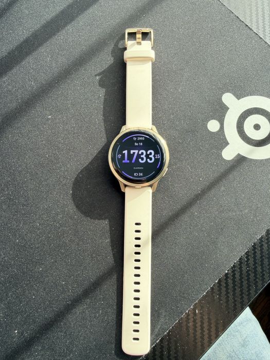 Garmin Venu 4 Gold  41mm.