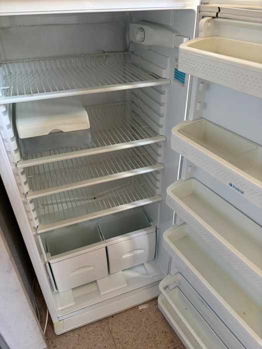Geladeira segunda mão em boa estado
