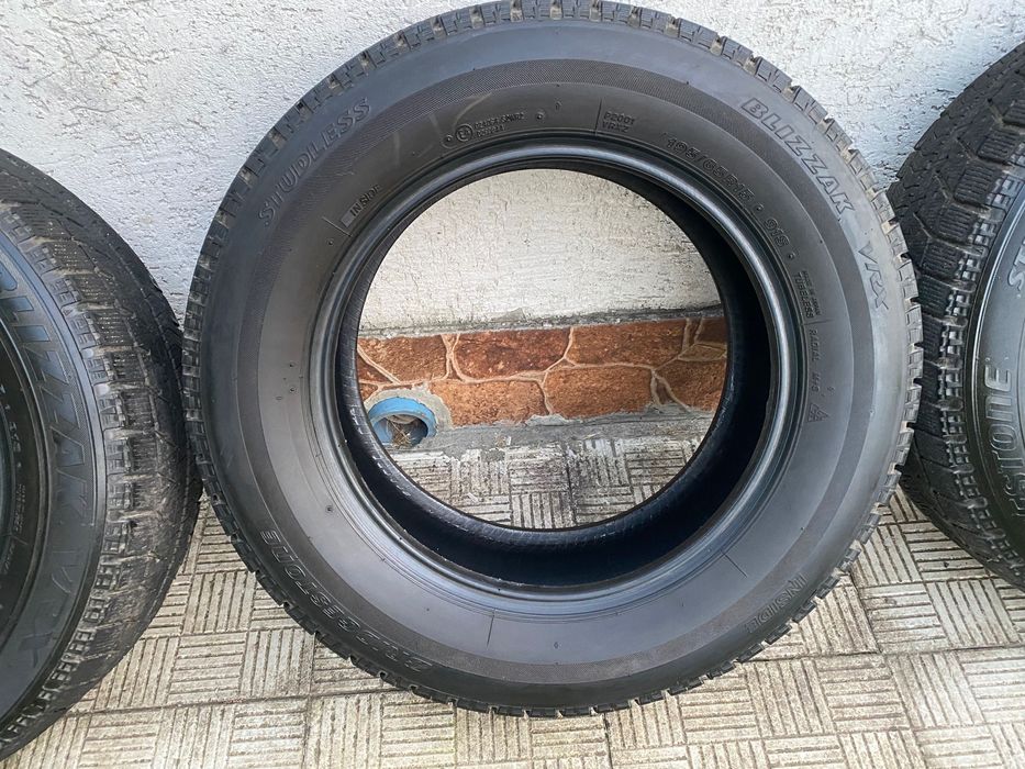 Шини Bridgestone r15 зима