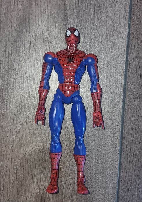 Toy Biz Marvel Spider-Man 2003 фигурка б/у
