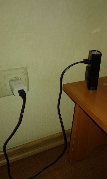 Фонарь-фара для велосипеда