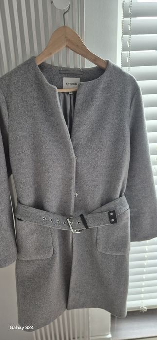 Szary płaszcz Tatuum