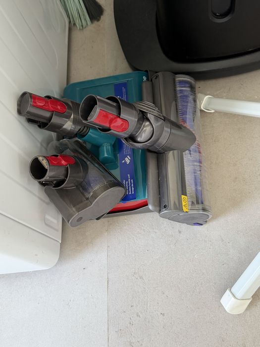 Dyson V15 Submarine  Detect absulute – Como Novo (3 Meses de Uso) + Acessórios