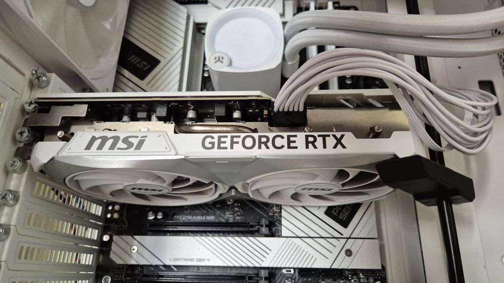 MSI RTX 4070 Ti SUPER 16GB Ventus 2X White OC