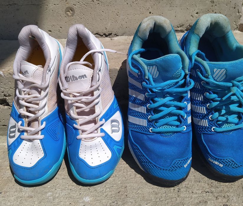 Кросівки для тенісу оригінальні.