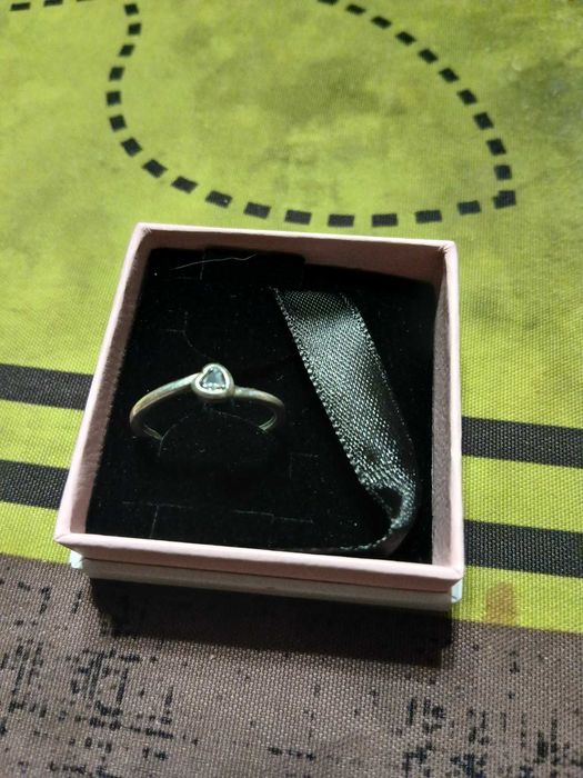 anel solitario coracao