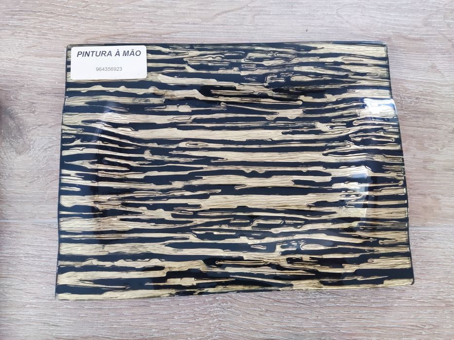 3 Pratos decorativos com pintura á mão