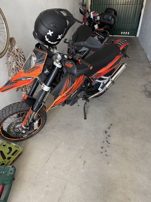 KTM 690 supermoto 2010