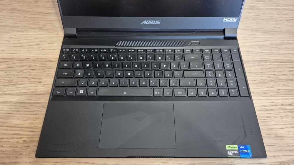 Gigabyte AORUS 15X ASF i7-13650HX/32GB/1TB/Win11 RTX4070/165Hz