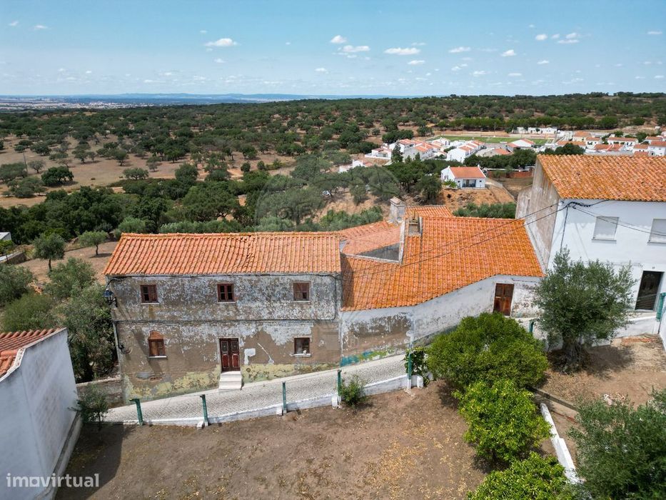 Moradia T3 para venda — São Bartolomeu Do Outeiro E Oriola, Évora