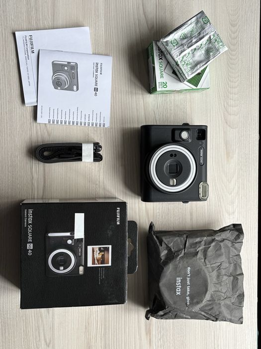 Терміново! Fujifilm Instax Square SQ 40 + фотопапір