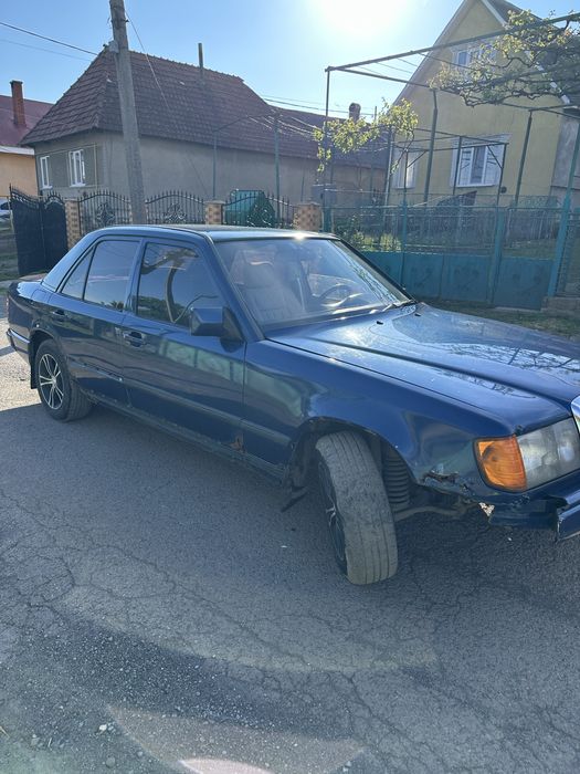 Mercedes W124 E230