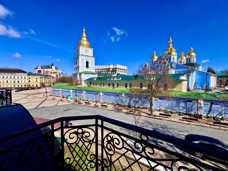 Без% Продам 7-к дворівневу видову квартиру, Трьохсвятительська 13!