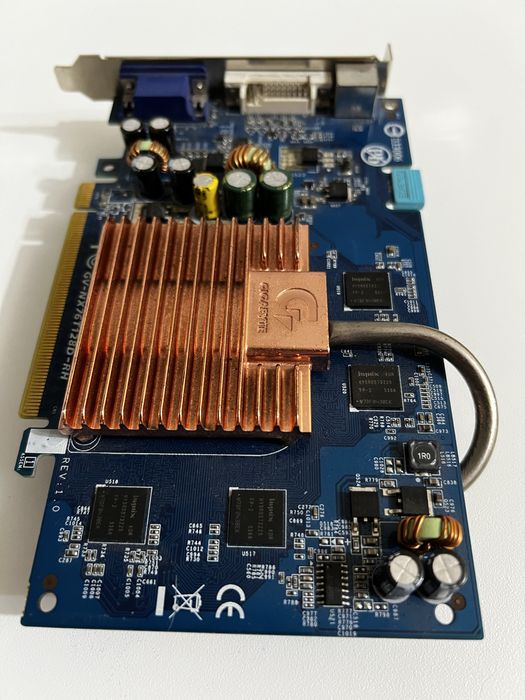 Відеокарта Gigabyte GV-NX76T128D-RH