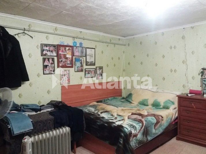 Будинок у Холодній Балці на великій ділянці землі