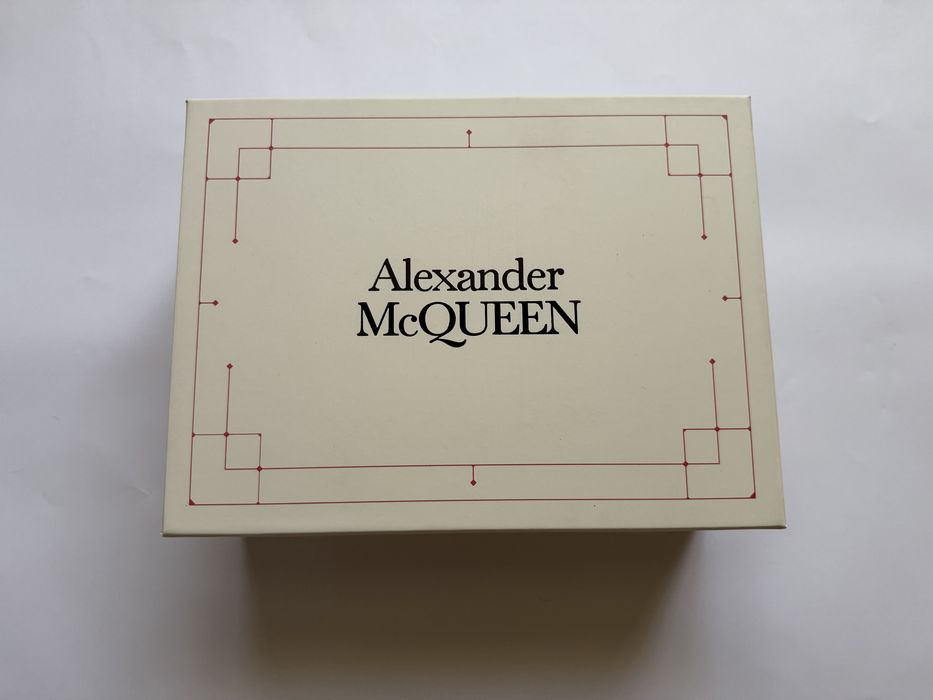 Alexander mcQueen
