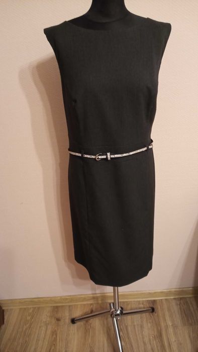 Mała czarna, rozmiar 44/46 + gratis