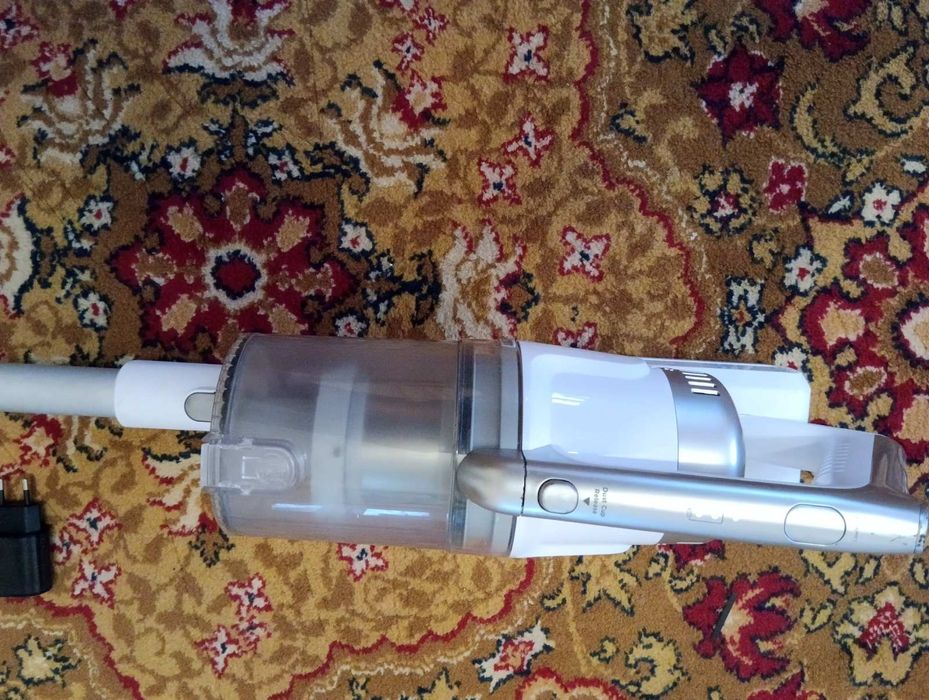 Пилосос ручний акумуляторний Dyson v7 Rusta