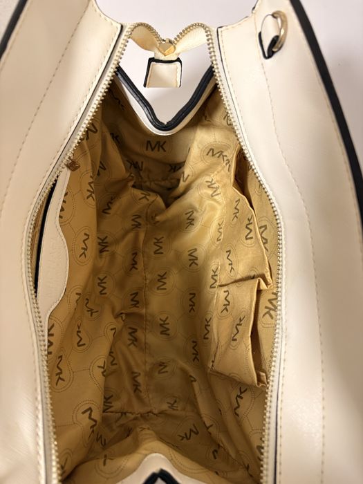 Продам шкіряну сумку  від бренду Michael Kors Selma