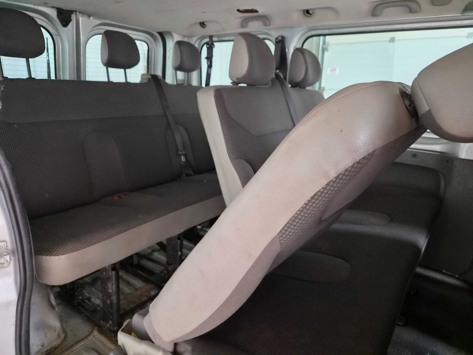 Opel Vivaro- 9-cio osobowy