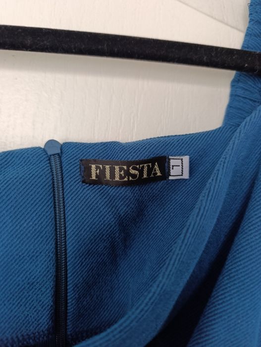 Сукня смарагдова