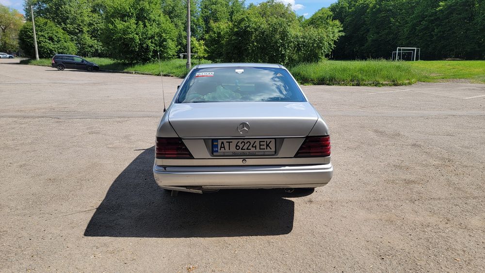Мерседес 124 купе 230