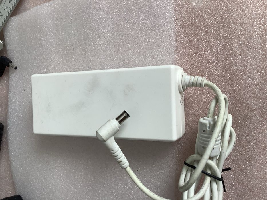 AC adaptador - Fonte alimentacao LG  ADS-110CL-19-3