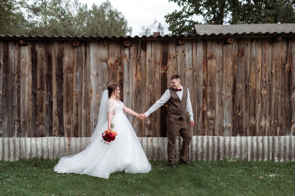 Весільна сукня /пишна /ґорсетна/ колір айворі